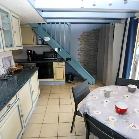 Maison Dans Résidence Avec Piscine 3