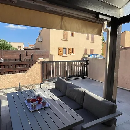 Maison Dans Avec Piscine 3 Σπίτι διακοπών *