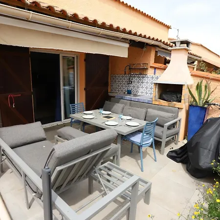 Maison Dans Avec Piscine 3 Σπίτι διακοπών